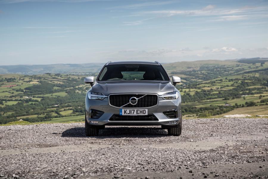  Volvo XC60 D5 R-Deisgn 2017 года  (UK) (фото 25 из 82)